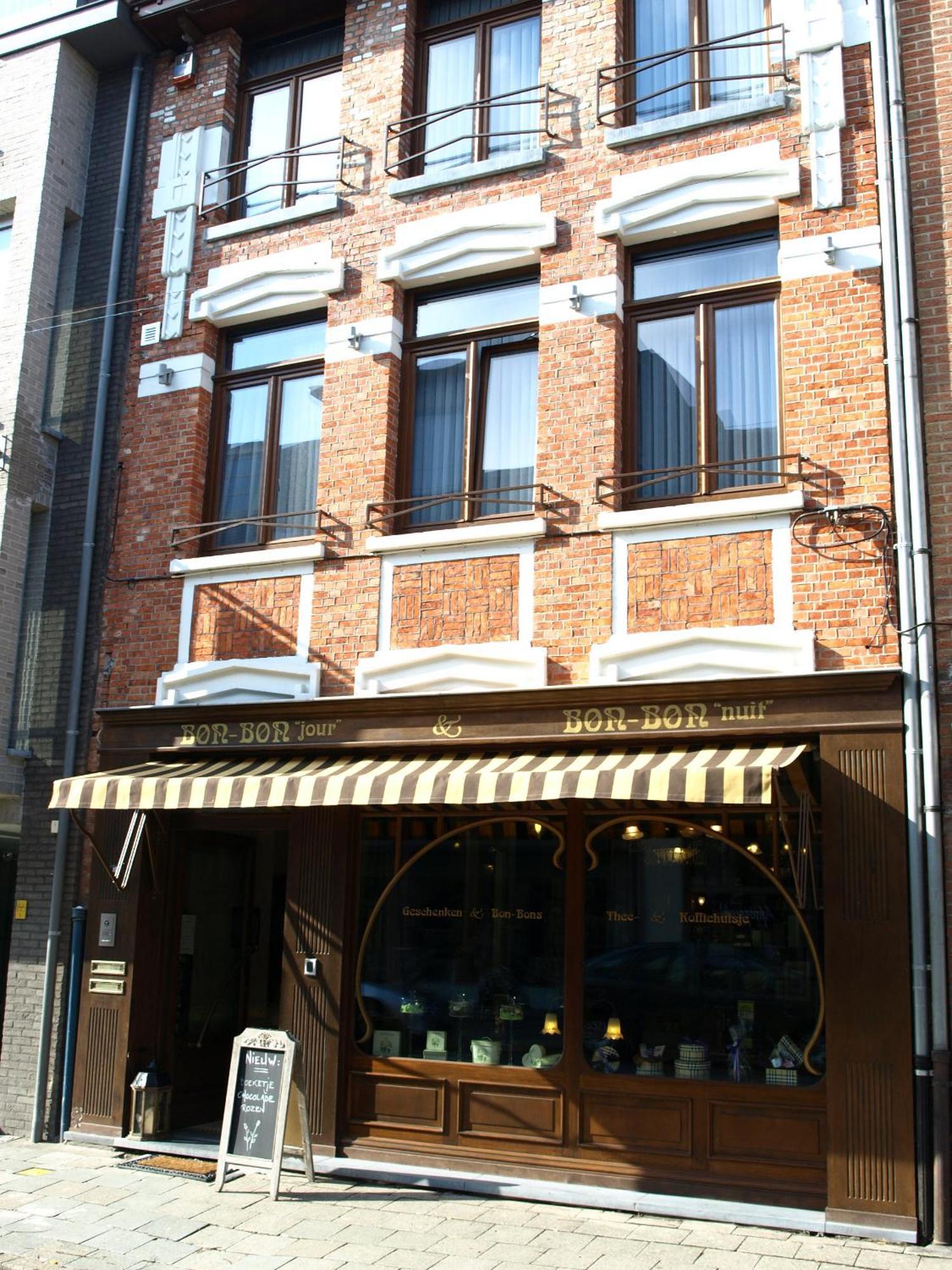 B&B Bon-Bon 'Nuit' Turnhout Exterior photo